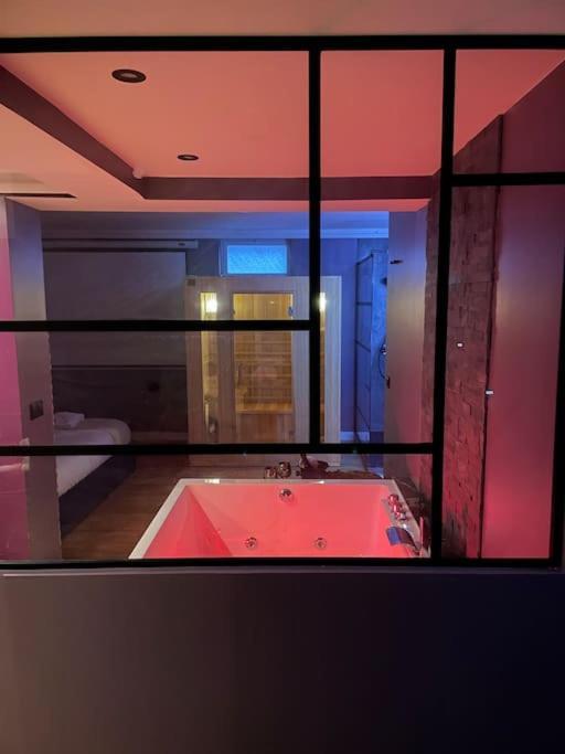 Le Cocon Des Granges - Suite Sauna Jaccuzi Spa Bonnieres-sur-Seine Екстериор снимка