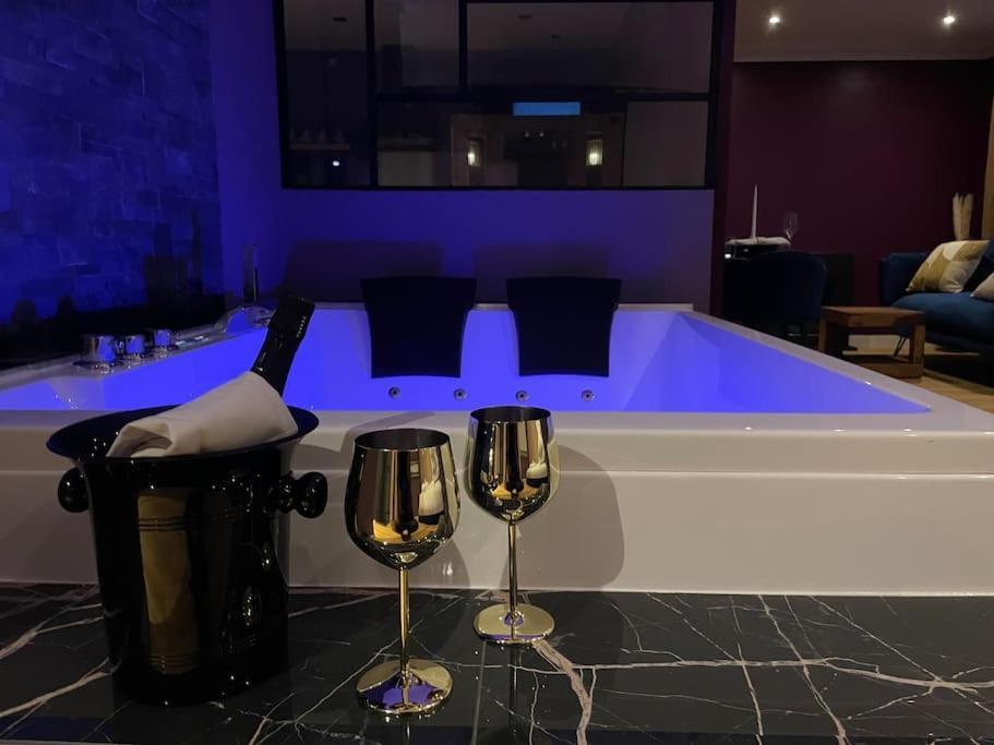Le Cocon Des Granges - Suite Sauna Jaccuzi Spa Bonnieres-sur-Seine Екстериор снимка